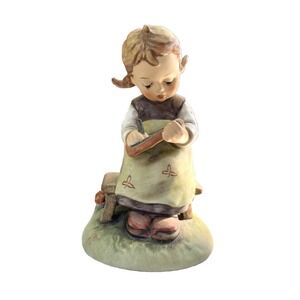 Hummel Goebel Figurine "Busy Student" #367 Girl with Slate  4 1/2"